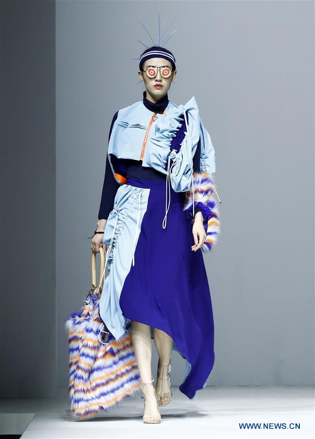 CHINA-BEIJING-GRADUATE FASHION WEEK (CN)