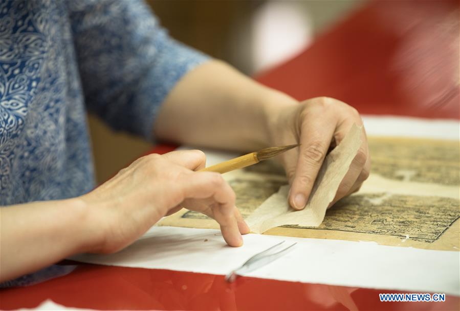 CHINA-HANGZHOU-ANCIENT BOOK RESTORATION (CN)