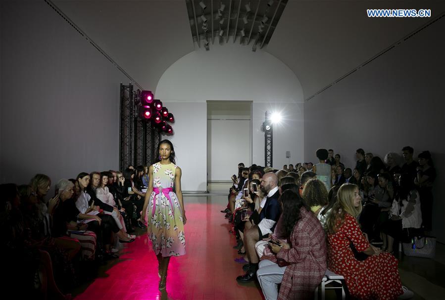 BRITAIN-LONDON-FASHION WEEK-HUISHAN ZHANG