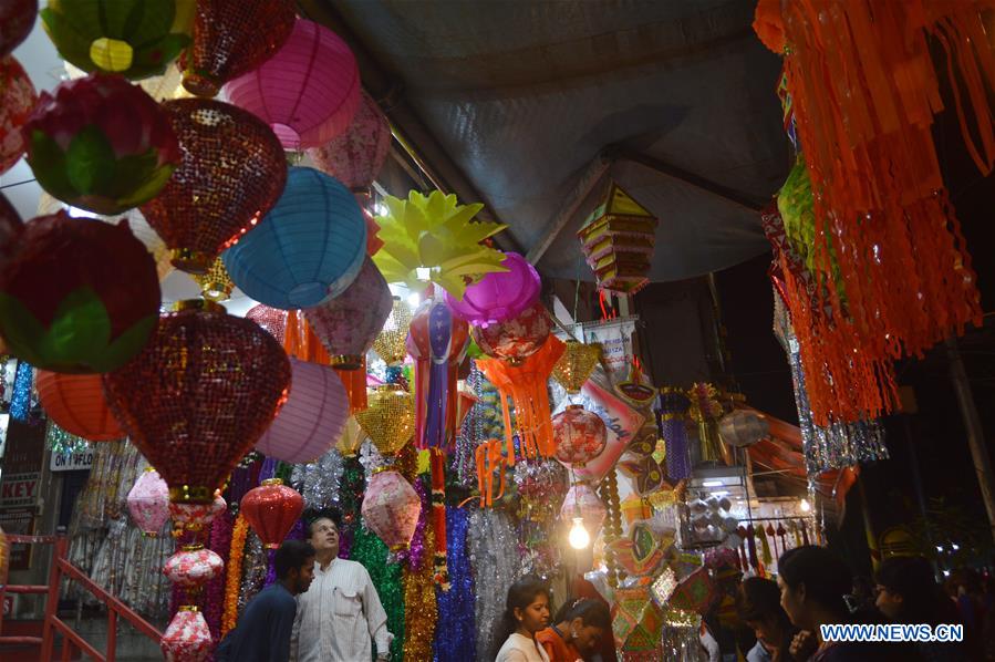 INDIA-BANGALORE-DIWALI FESTIVAL-LANTERNS