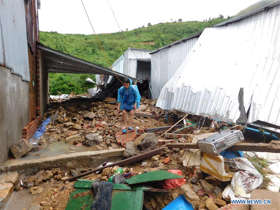 VIETNAM-NHA TRANG-LANDSLIDE-FLOOD-AFTERMATH