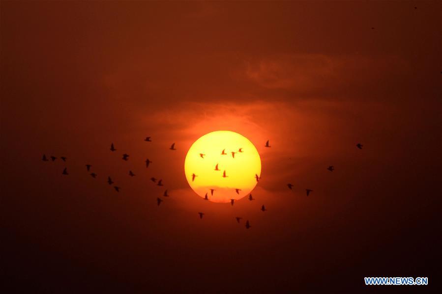 PAKISTAN-PESHAWAR-LAST SUNSET OF 2018