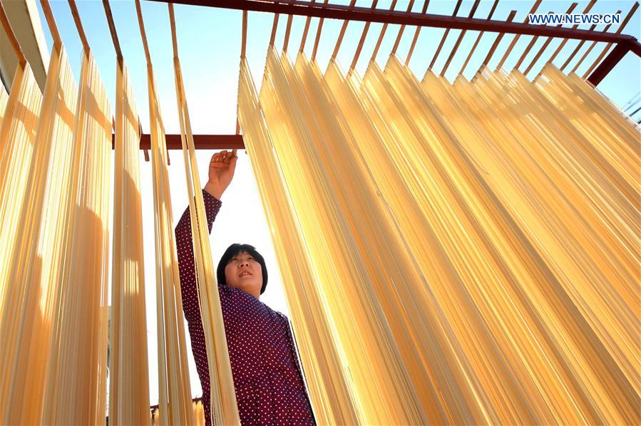 CHINA-NOODLES MAKING (CN)