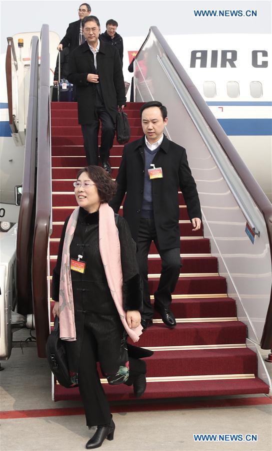 (TWO SESSIONS)CHINA-BEIJING-NPC-DEPUTIES-ARRIVAL (CN)