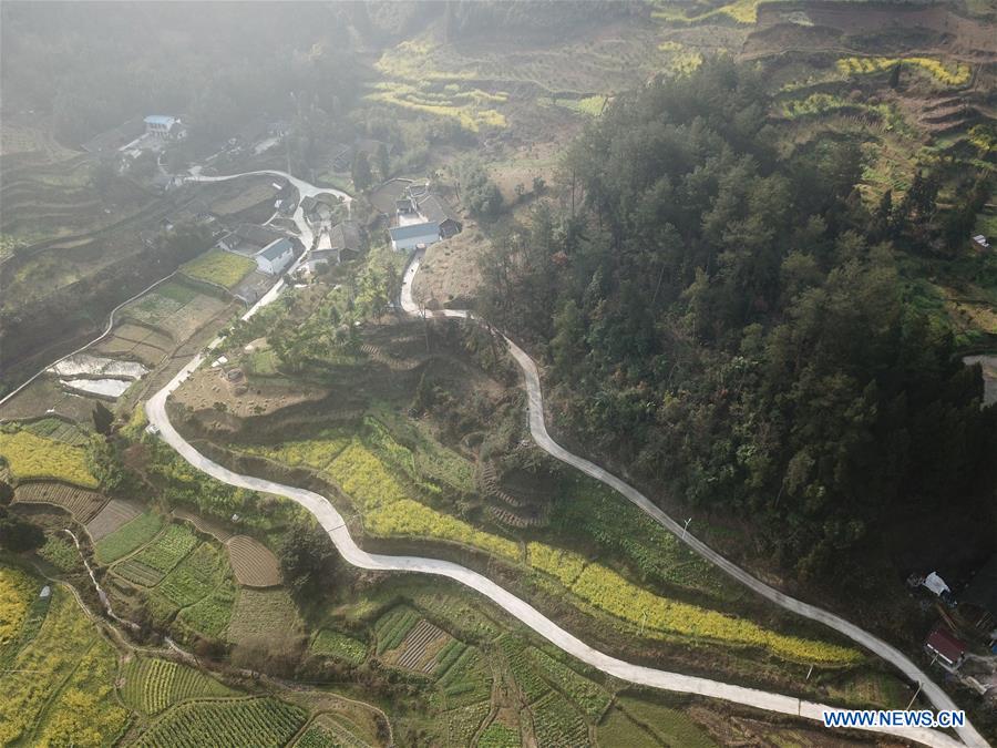 #CHINA-GUIZHOU-CONCRETE ROADS (CN)