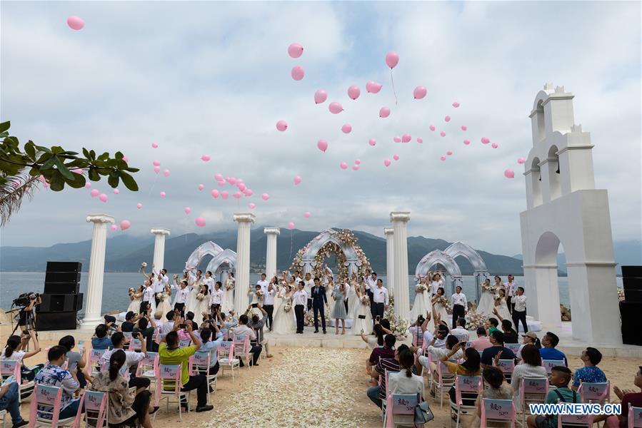 #CHINA-HAINAN-LINGSHUI-GROUP WEDDING (CN)