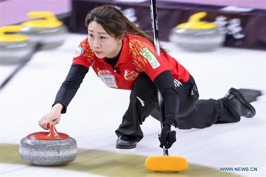 (SP)CHINA-BEIJING-CURLING-WCF WORLD CUP GRAND FINAL-DAY 1