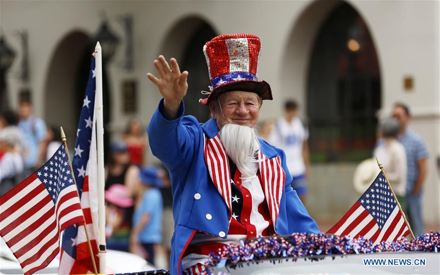 U.S.-SANTA BARBARA-INDEPENDENCE DAY-PARADE