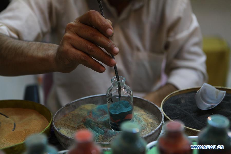 MIDEAST-HEBRON-HANDICRAFTS-SAND ART BOTTLES-SOUVENIRS