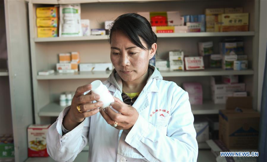 CHINA-TIBET-NGARI-VILLAGE DOCTOR (CN)