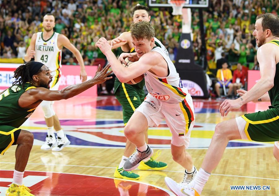 (SP)CHINA-DONGGUAN-BASKETBALL-FIBA WORLD CUP-GROUP H-LITHUANIA VS AUSTRALIA (CN)