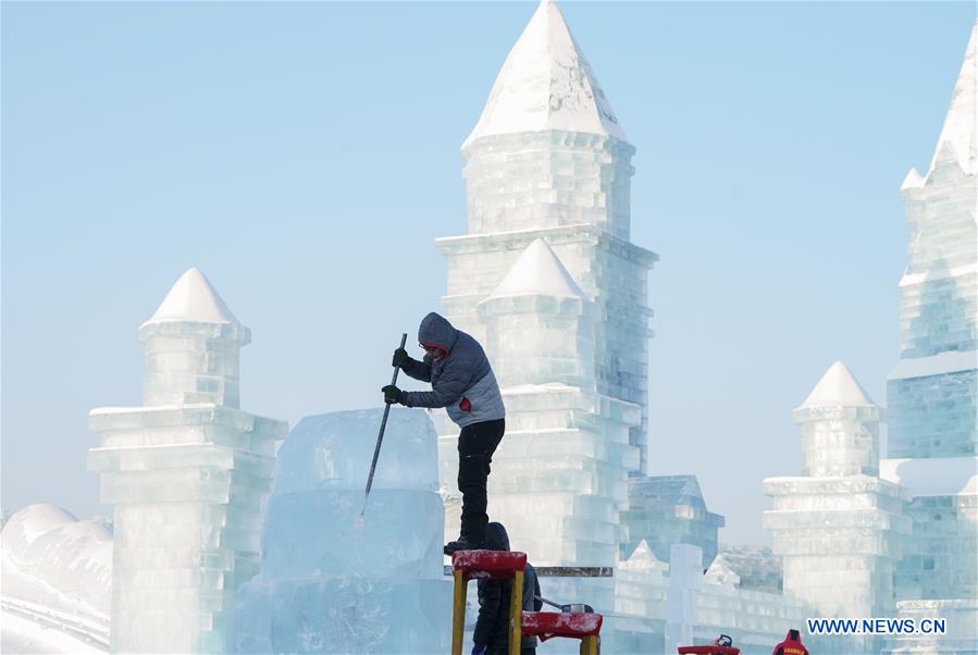 CHINA-HARBIN-ICE SCULPTURE COMPETITION (CN)